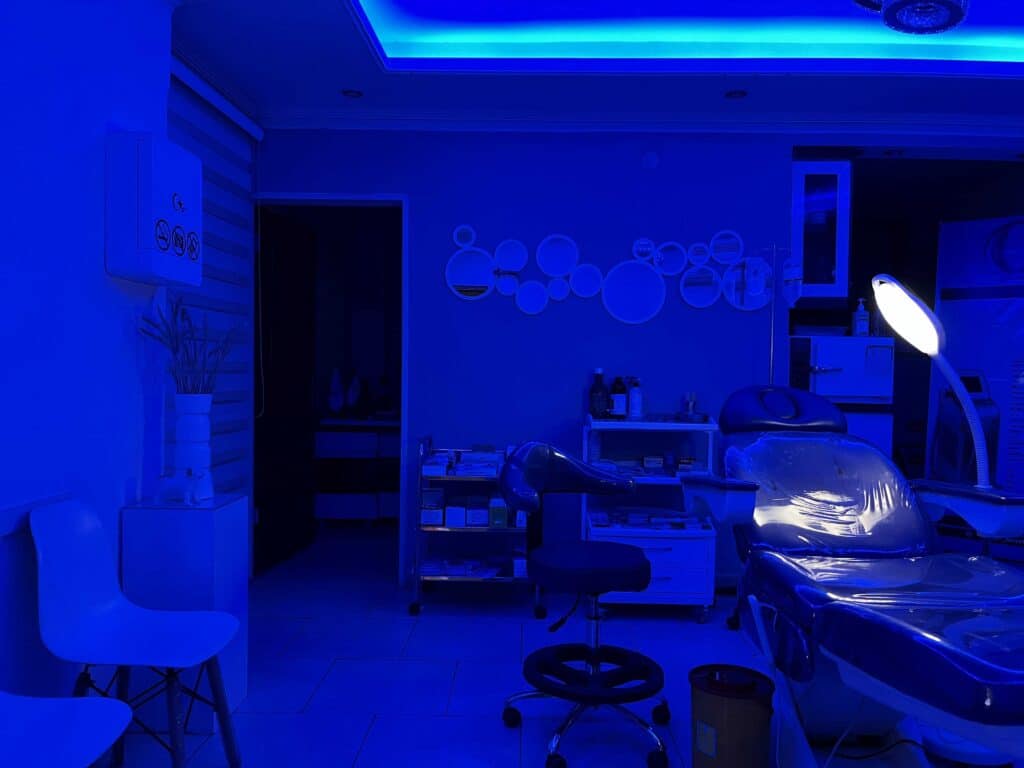 لیزر موهای زائد در اندیشه
لیزر موهای زائد در شهریار
کاشت مو در اندیشه
کاشت مو در شهریار
کلینیک پوست و مو سانی بیوتی